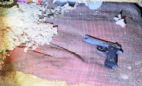 Чоловіки з Сарненського району зберігали нелегальну зброю