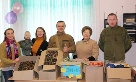 Підтримують військових та чекають на перемогу: чернігівські учні зібрали допомогу для Захисників