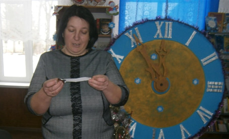 Як в сільській бібліотеці читачів частували цукерками