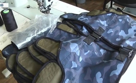 Почали все з нуля: Переселенки з Донеччини евакуювали швейний бізнес до Львова