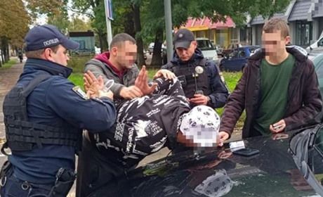 В Яруні 18-річний хлопець вкрав у батьків друга сейф з понад трьома мільйонами гривень