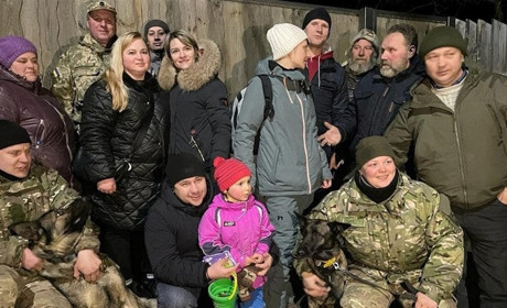 На Фастівщині поліцейські розшукали 4-річну дівчинку, яка загубилася в лісі