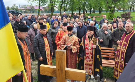 «Я любив вас усіх, та найбільше любив Україну»: на Чортківщині вшанували пам’ять Олега Барни