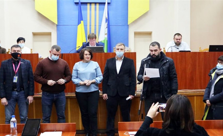 Шумлять дуби, або про пристрасті у Вараській міськраді. Чим закінчаться відважні рішення депутатів?