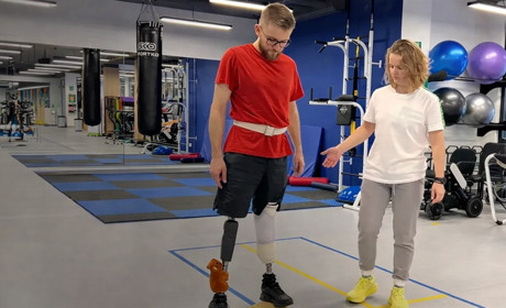 Протезування за держпрограмою: як обрати протезний центр та що варто знати