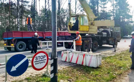 У Вараші та в Заболотті поставили контрольно-пропускні пункти для запобігання поширенню коронавірусу
