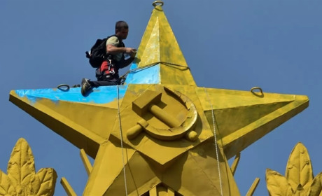 Шість пам’ятників радянської доби досі не знесені на Хмельниччині