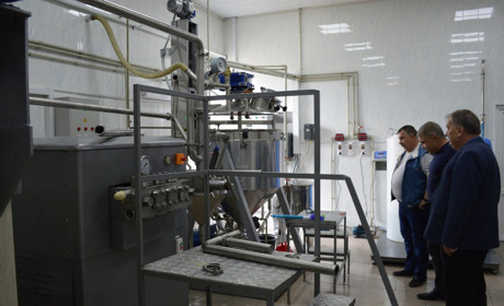 У Сватовому після 22 років перерви знову почали випускати майонез