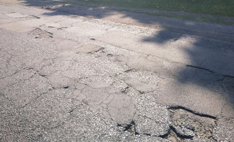 Перевантажений транспорт руйнує дороги на Полтавщині