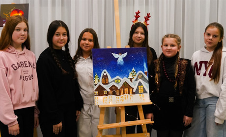 «Хочемо, щоб вона принесла надію»: на аукціоні для ЗСУ в Сарнах виставлять картину, створену дітьми