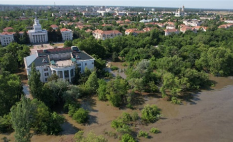 Ситуація в Новій Каховці: окупанти на дахах і міномет біля під'їзду