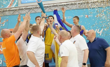 Школярі Південнівського ліцею №3 здобули золото на Всеукраїнських змаганнях з баскетболу (ФОТО)