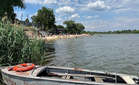 У Смілі рятувальники допомогли хлопчику дістатись до берега
