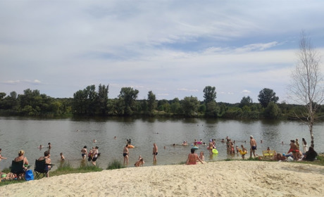 Епідемічна загроза: купання, вилов риби та використання води з річки Берестова — під забороною