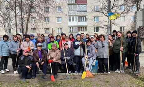 У будні навчають, у вихідні прибирають. Золотоніські вчителі готуються до української перемоги