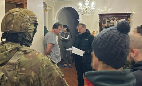 У Києві затримали власника агрохолдингу, який годував окупантів у Каховському районі