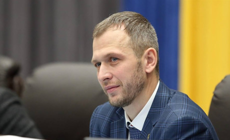 Депутати Тернопільської обласної ради обрали «під ялинку» нового голову