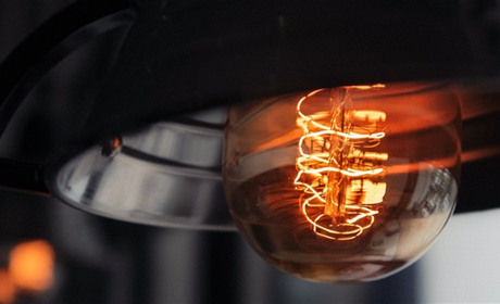 Оновлений графік погодинних відключень світла на Хмельниччині 12 листопада