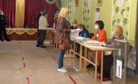 У Таврійську явка ще нижча