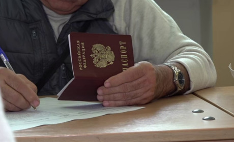 Закликав брати участь у псевдореферендумі: жителю Херсонщини повідомили про підозру
