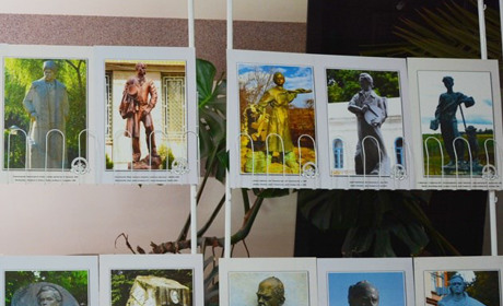 Фотовиставка «Монументальна Шевченкіана» пройшла у міській бібліотеці імені Шевченка
