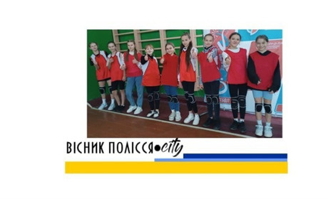 У Всеукраїнській шкільній лізі змагаються команди із Вараського району