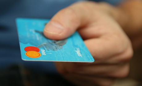 Шахраї намагалися оформити кредит на сватівчанина, але їм це не вдалось