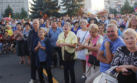 Як попасняни відпочивали ввечері на святі День міста