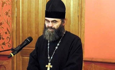 Піп закликає молитися за Путіна