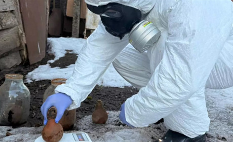 15 кілограмів ртуті у трилітровій банці: небезпечна знахідка у приватному дворі на Житомирщині