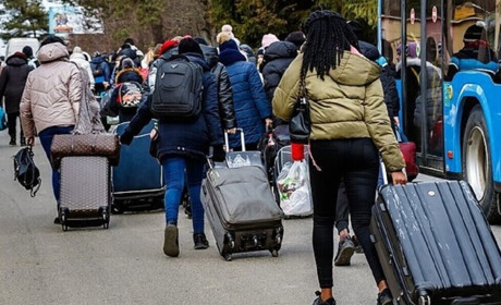 Чому жителі прикордоння не евакуюються та їдуть на заміновані поля: інтерв’ю голови Сумської ОВА