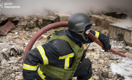 Внаслідок ранкової атаки по Одещині є постраждалі та пошкодження електромереж (ФОТО)