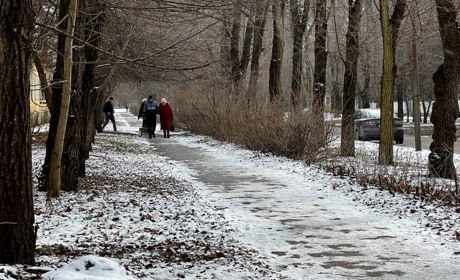 Що повідомляє Управління ЖКГ з приводу посипки доріг: депутат міськради звернувся до поліції