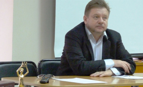 Російська ракета зруйнувала вщент житло відомого херсонського письменника Віктора Вальда