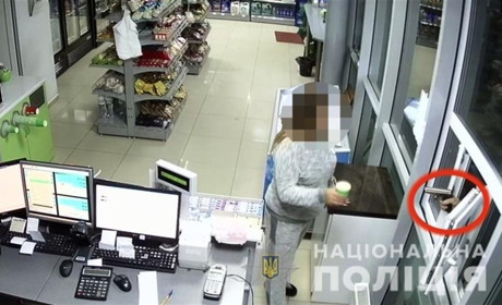 Розбій з пістолетом на заправках: поліція затримала парубків, які промишляли і в Біляївському районі