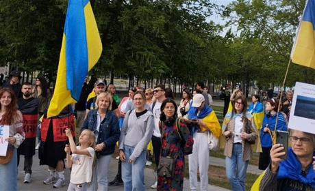 У Європі і США пройшли мітинги до річниці підриву Каховської ГЕС (фото, відео)