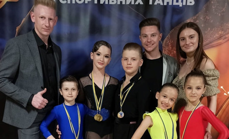 «ДАНС-ЛІЦЕЙ» привіз 6 золотих медалей зі спортивно-бальних танців