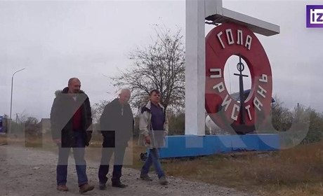 Активісти оприлюднили фото і перелік членів екіпажу суден, які везли людей з Херсона на лівий берег