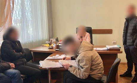 Директорка одеського професійно-технічного навчального закладу попалася на хабарі: за що вимагала