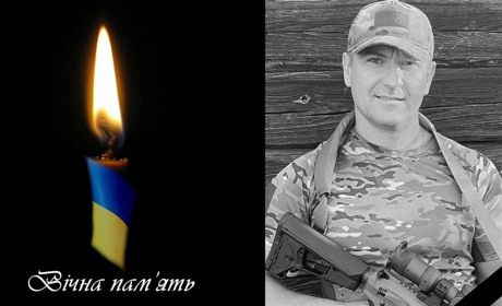 У Черкасах попрощалися з полеглим воїном, студентом Переяславського вишу Віталієм Варченком