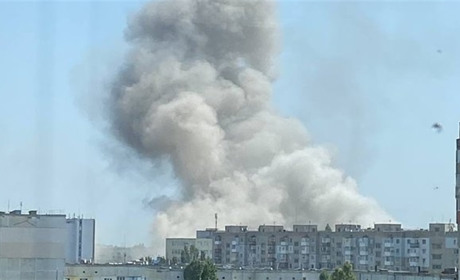 Розгромили штаб окупантів в Новій Каховці. В який район поцілили