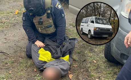 У Сумах чоловік викрав із території госпіталю медичну автівку