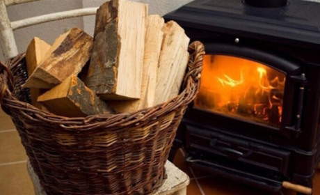 Кабмін збільшив розмір субсидії для населення на придбання дров