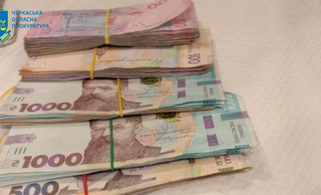 Торгували наркотиками з ранку до ночі: 7 мешканців Умані чекають на вирок суду