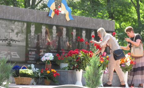 Взлет без посадки: 4 года назад боевики сбили над Луганском самолет с мелитопольским экипажем