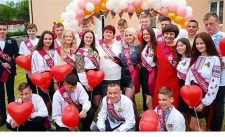 У школах Калуського району пролунав Останній дзвінок: фотомиті