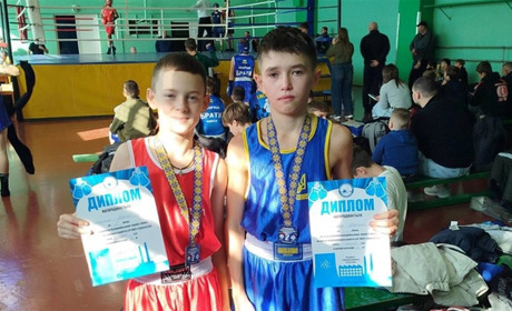 Троє боксерів, дві медалі. Первомайці взяли участь у змаганнях всеукраїнського рівня