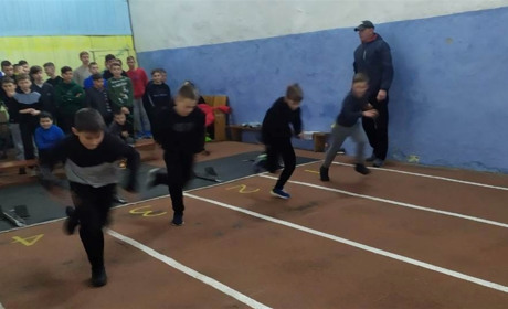 У Старокостянтинові до Дня Збройних Сил пройшли легкоатлетичні змагання