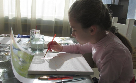 Горожанки «вооружились» кисточками и красками: рисовали для души и для пользы