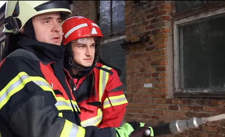 Добровольці-вогнеборці з Бузівки: до пожежної команди вступають родинами